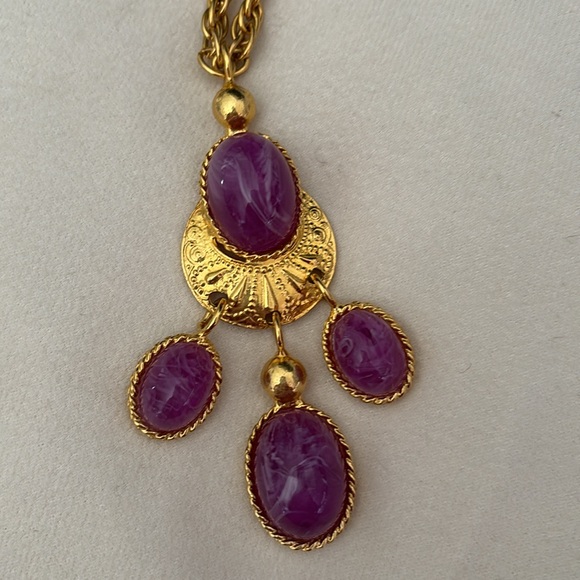 Genuine Les Bernard Goldtone Necklace with amethyst cabochons - Picture 2 of 9